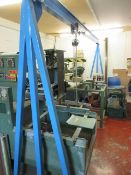 Unbranded gantry with 250kg manual hoist Please note; A ‘point of work’ risk assessment must be