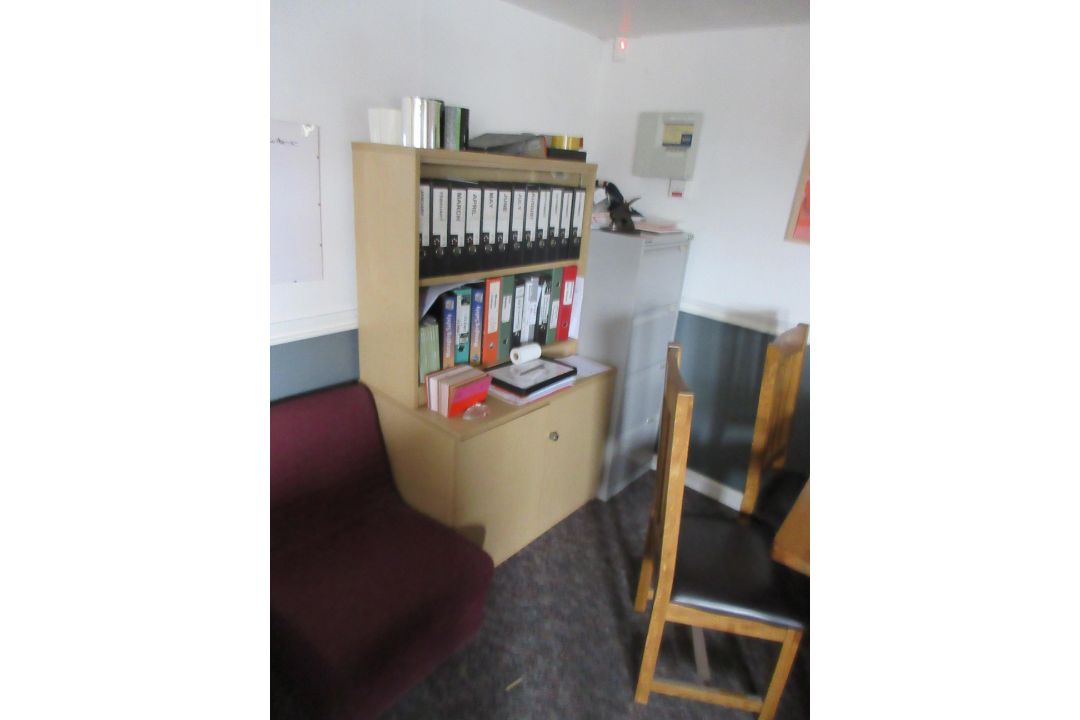 Two light wood effect corner desks, three pedestals, one bookcase, four upholstered chairs, one 4- - Image 6 of 7