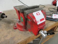 Kamasa VT1002N bench mounted vice