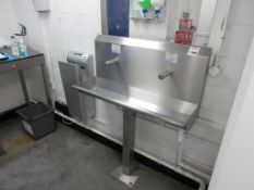 Teknomek stainless steel single pedestal touch free 2 station wash sink, 1m x 380 x height 1270mm
