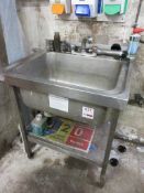 Sissons stainless steel freestanding sink with under shelf, 750 x 650 x height 870mm