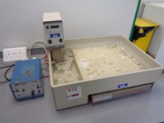 Fisons Haake DC1 circular immersion heater with Janke & Kunkel IKA-WERK ES 5 magnetic stirrer