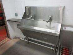 Syspal stainless steel touch free 2 station wash sink, 1240 x 560mm with lockable soap dispenser,