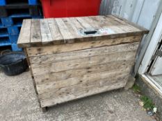 Reclaimed pallet wood insulated chiller box/ storage container