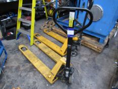 Pallet truck 3000kg