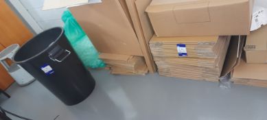 Quantity of packing materials including boxes & polystyrene filler