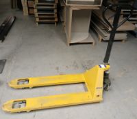 Unbadged Hand Hydraulic Pallet Truck, 2000KG Capacity