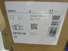 2 boxes optibar 1079110 x 6 DN32/PN16, 1 box optibar 1079112 x 6 DN40/PN15 and expansion vessel.