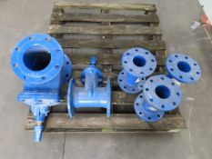 Industrial Pipe Fitting: (EXT. 230mm x INT. 100mm) and 3 x Connectors Diameter 80mm; Length 250mm