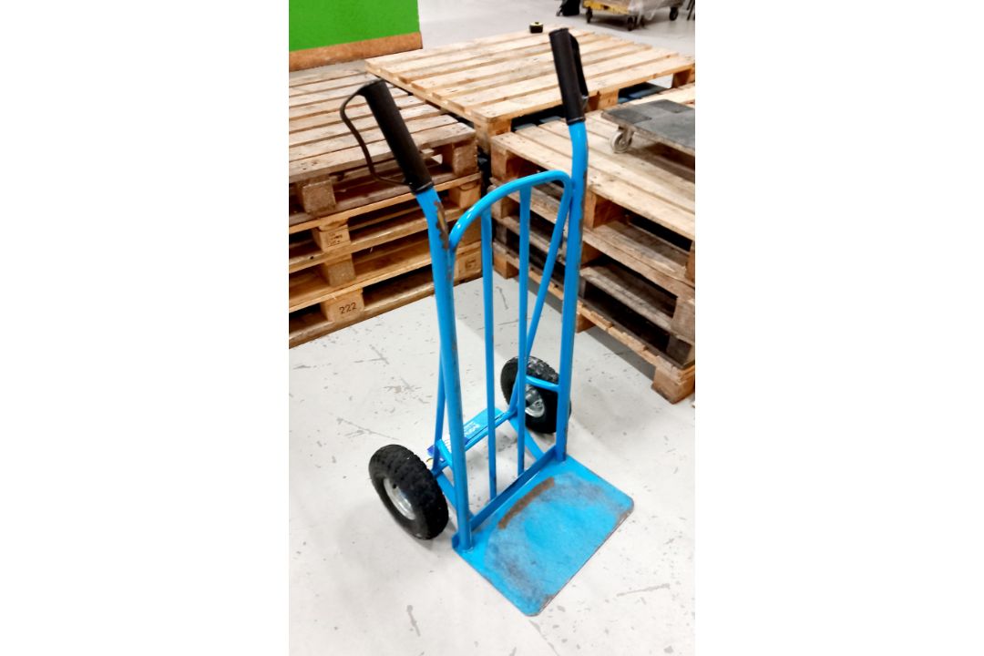 Macallistair sack cart