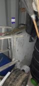 Quantity of granite slab approx. 900 x 600 & slab lifter