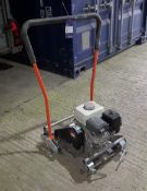 Altrad Bell vibrating petrol beam screed Serial number 149000997072 model 149.9.000 year 2020