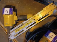 Clarke Contractor pneumatic Nailer