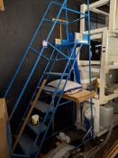 8 tread platform warehouse steps