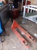 BT LHM230 pallet truck