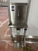 Teknomek Stainless Steel Knee Operated Sink