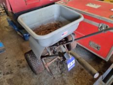SALT/FERTILISER SPREADER