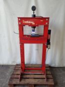 HYDRAULIC PRESS