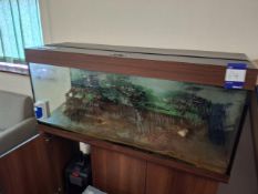 Juwel Aquarium (SBX Rio 240) 1210mm(w) x 730mm(h) x 410mm(d) to include Ehiem professional 4 + 250