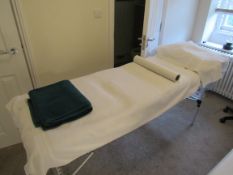 Fold up massage table