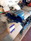 Small vice (requires unbolting)