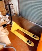 Warrior manual pallet truck