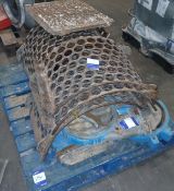 Unbadged 4-Piece Shredder Screen, and Quantity of Slider Valves, to pallet (Viewing strongly