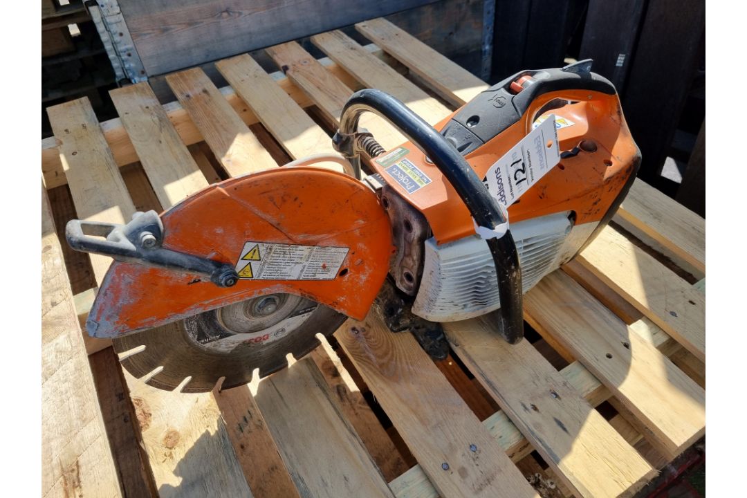 STIHL SAW - Image 1 of 3