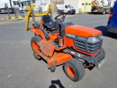 KUBOTA BX2200 SUB COMPACT TRACTOR (4WD) WITH LAWN MOWER DECK