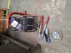 Banding station with tensioner