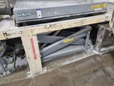 SCISSOR LIFT TABLE
