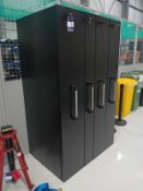 Dura steel 4 x vertical pull out drawers tool storage cabinet (excludes contents) – Located in