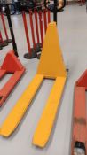 Manutan 1,000kg capacity high lift pallet truck (2016) - Located in Unit 2, Ground Floor