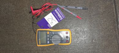 Fluke 115 True RMS multimeter