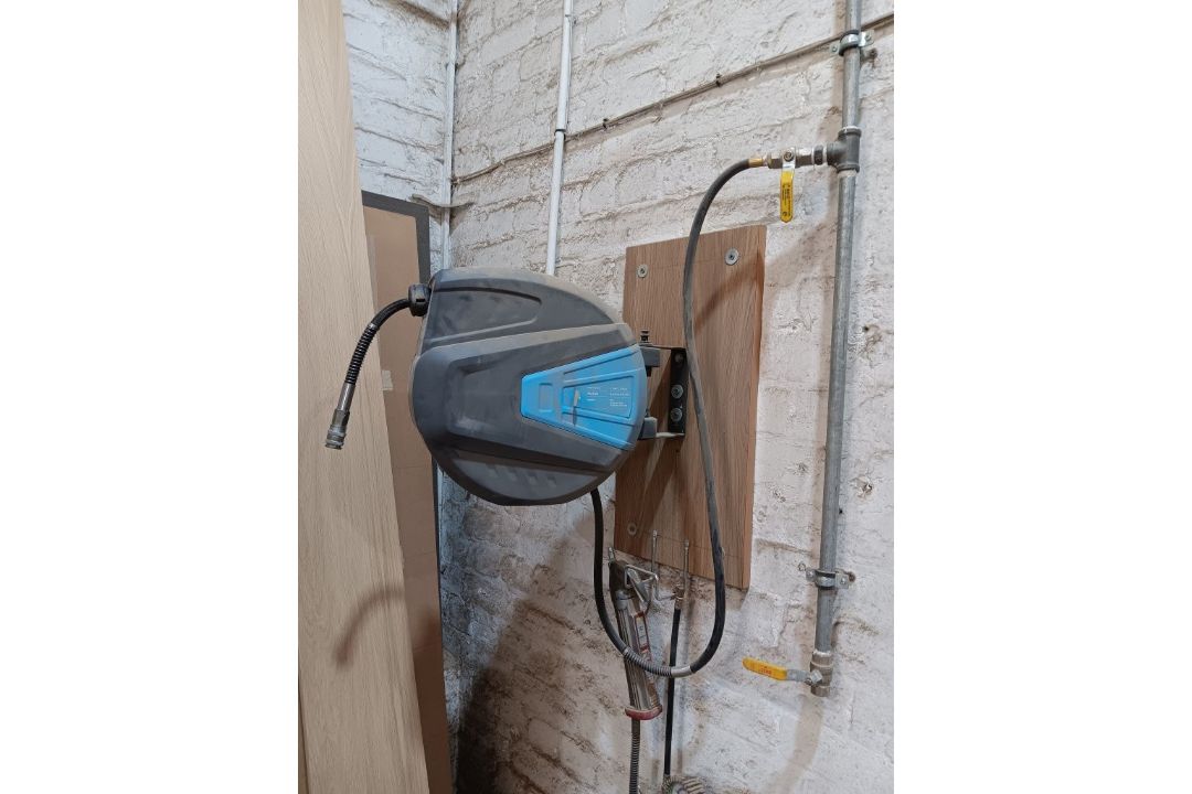 PCL HRA3L02 17 bar wall mounted retractable air line hose - Image 4 of 4