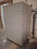 Heavy duty lockable portable tool cabinet