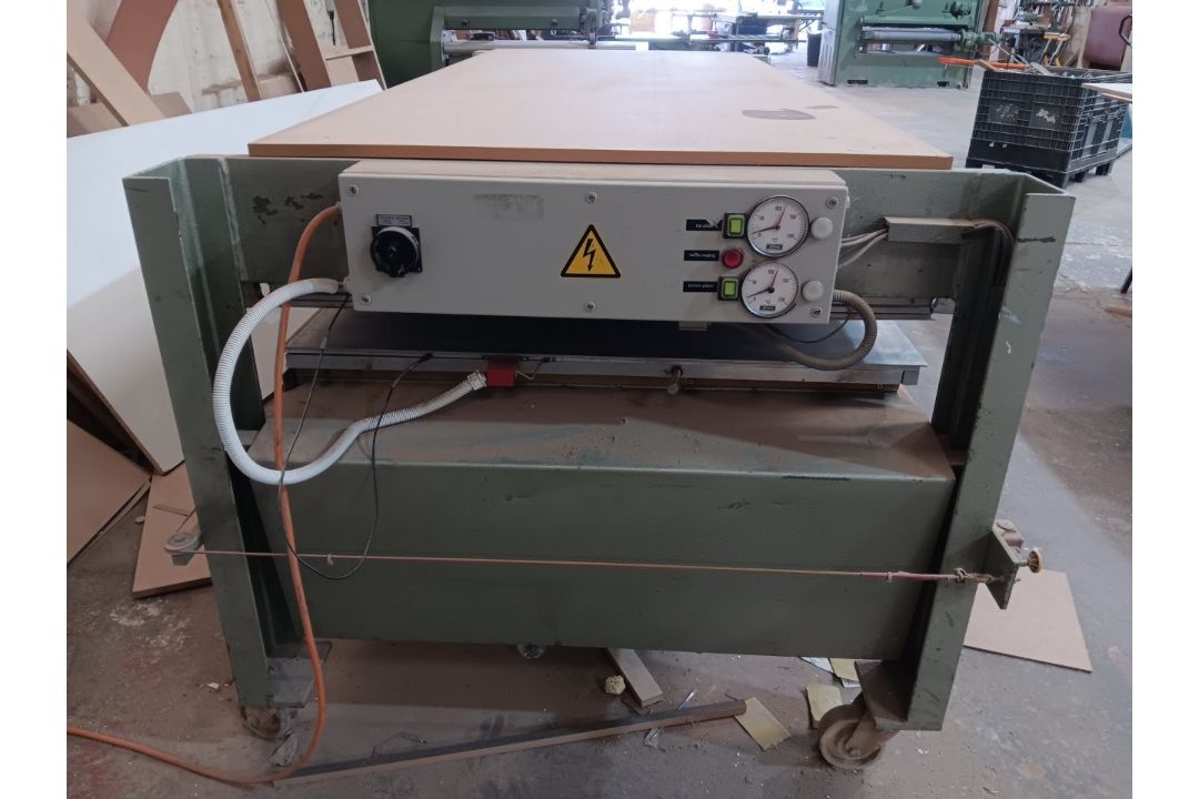 Joos Junior II 2500x1100mm veneer press Number 1812387, Year 1995 (Not including steel ducting. To - Image 6 of 7
