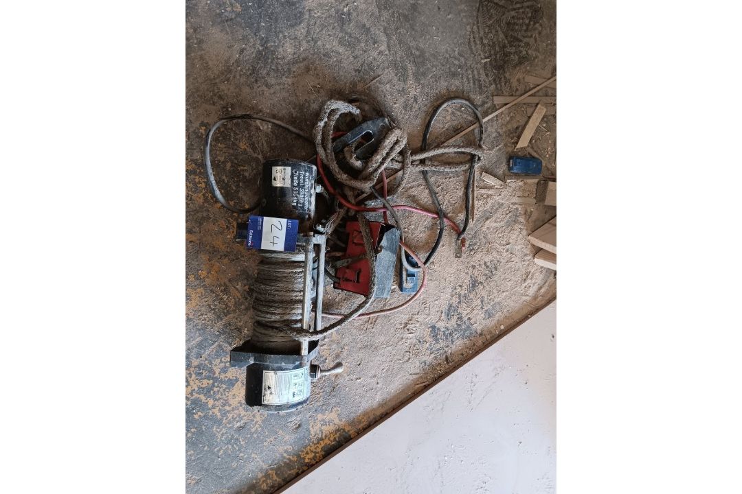 Woger trading 1000LB winch - Image 4 of 4