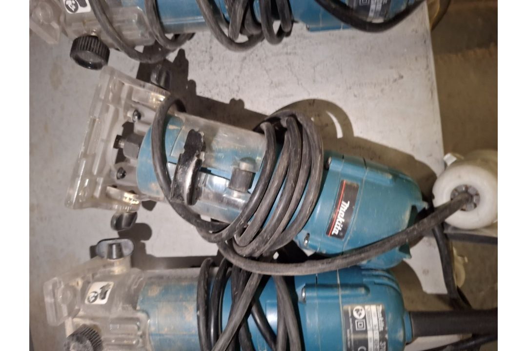 3 x Makita 3708F 110v router, 1 x Makita 3707F 110v router - Image 6 of 8