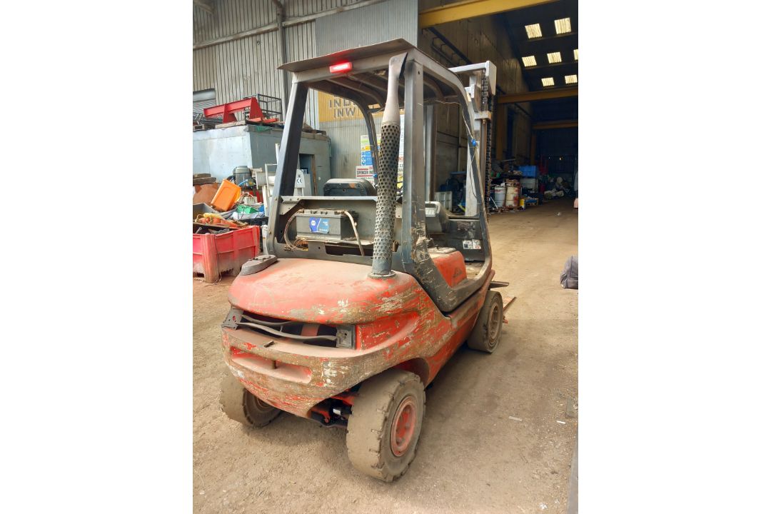 Linde Lansing H20 diesel forklift (1991) Capacity 2000kg - Delayed Collection until afternoon of 2nd - Image 3 of 8