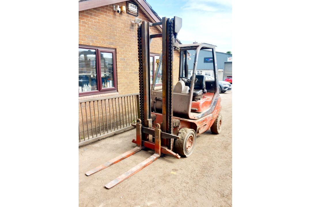 Linde Lansing H20 diesel forklift (1991) Capacity 2000kg - Delayed Collection until afternoon of 2nd - Image 1 of 8