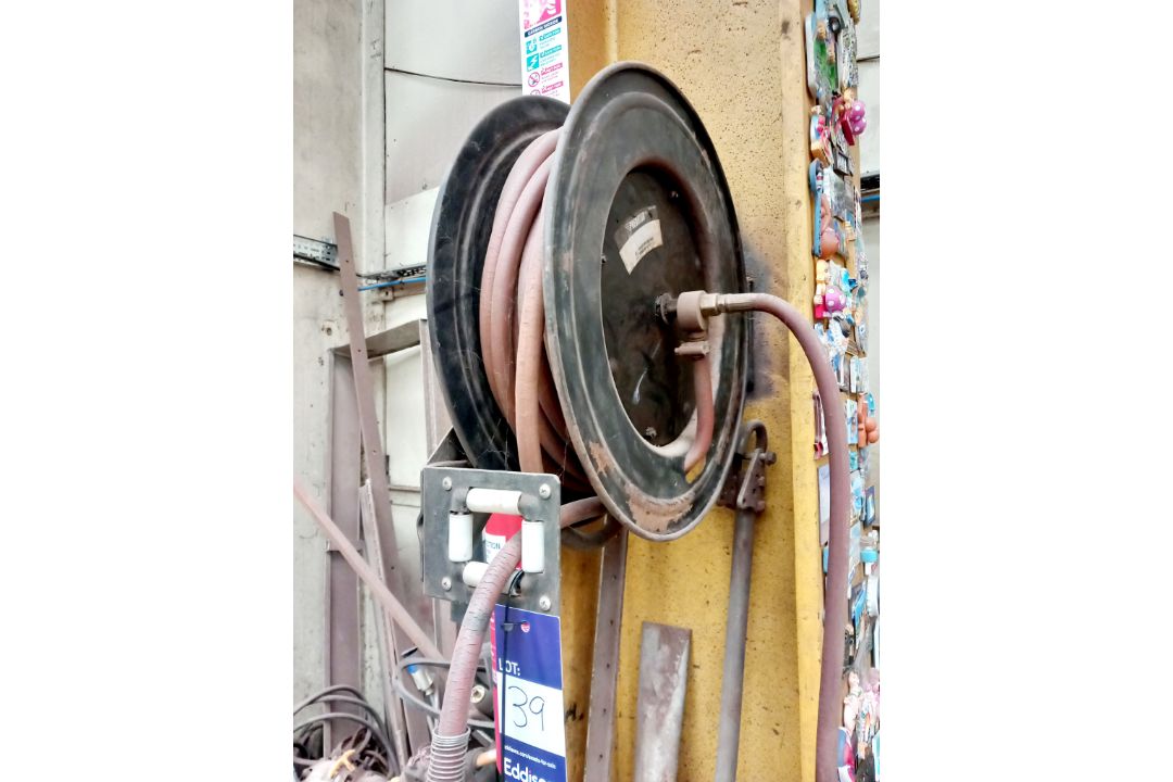 Air hose reel