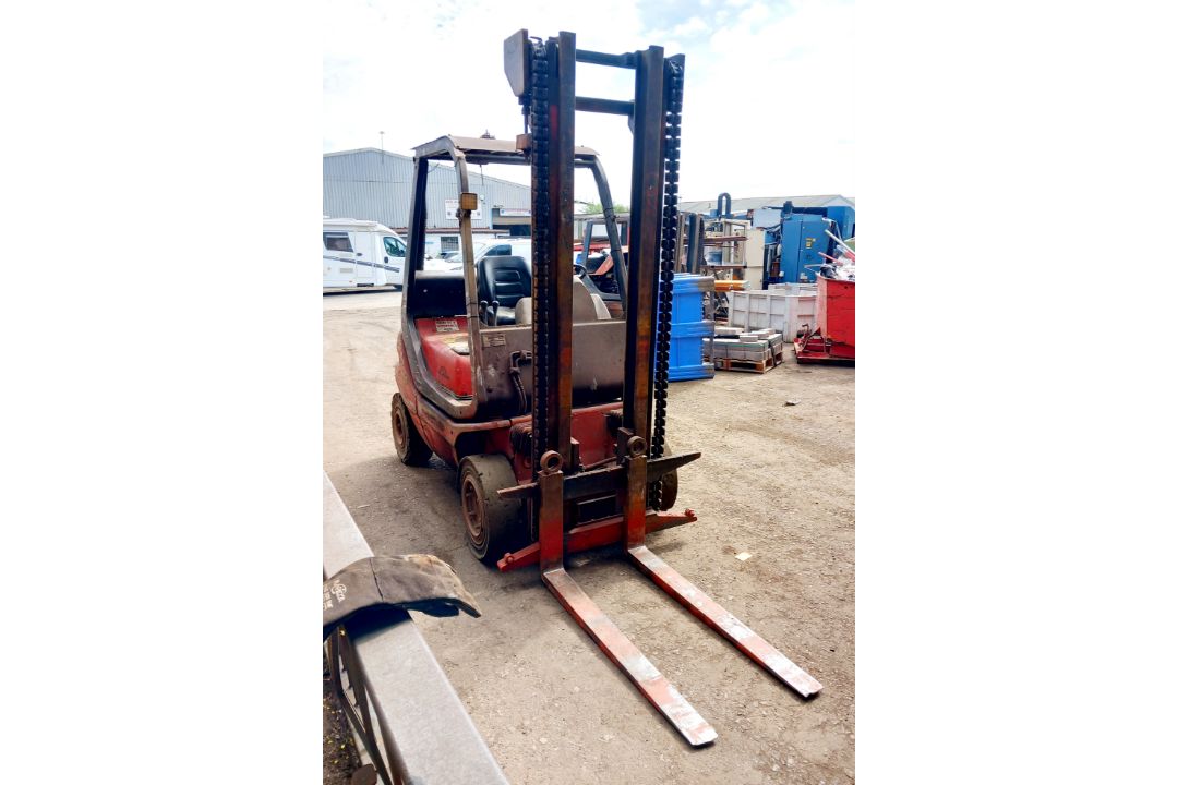 Linde Lansing H20 diesel forklift (1991) Capacity 2000kg - Delayed Collection until afternoon of 2nd - Image 4 of 8