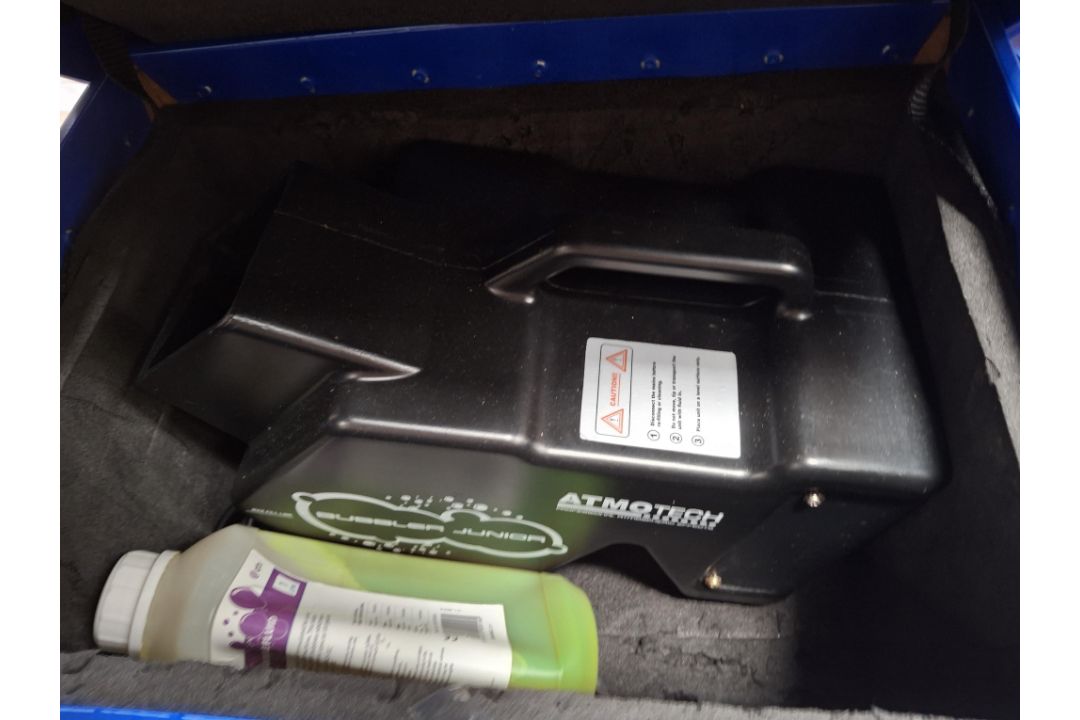 ATMOTEC Bubbler Junior Bubble Machine with Qty of Liquid - Image 2 of 5