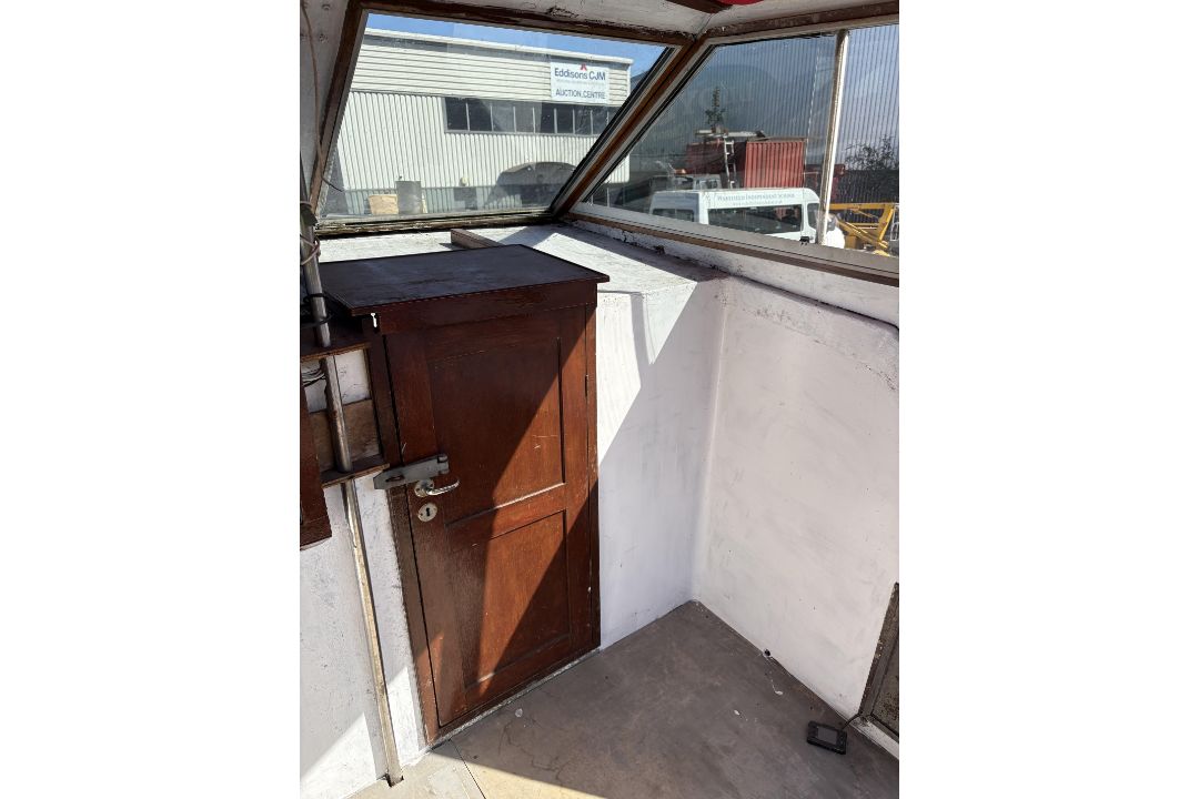 Sterling Sabre 28 Walk-Around Boat with Trailer - Image 14 of 44