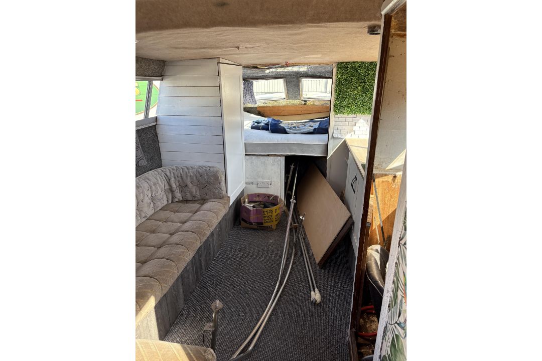 Sterling Sabre 28 Walk-Around Boat with Trailer - Image 24 of 44