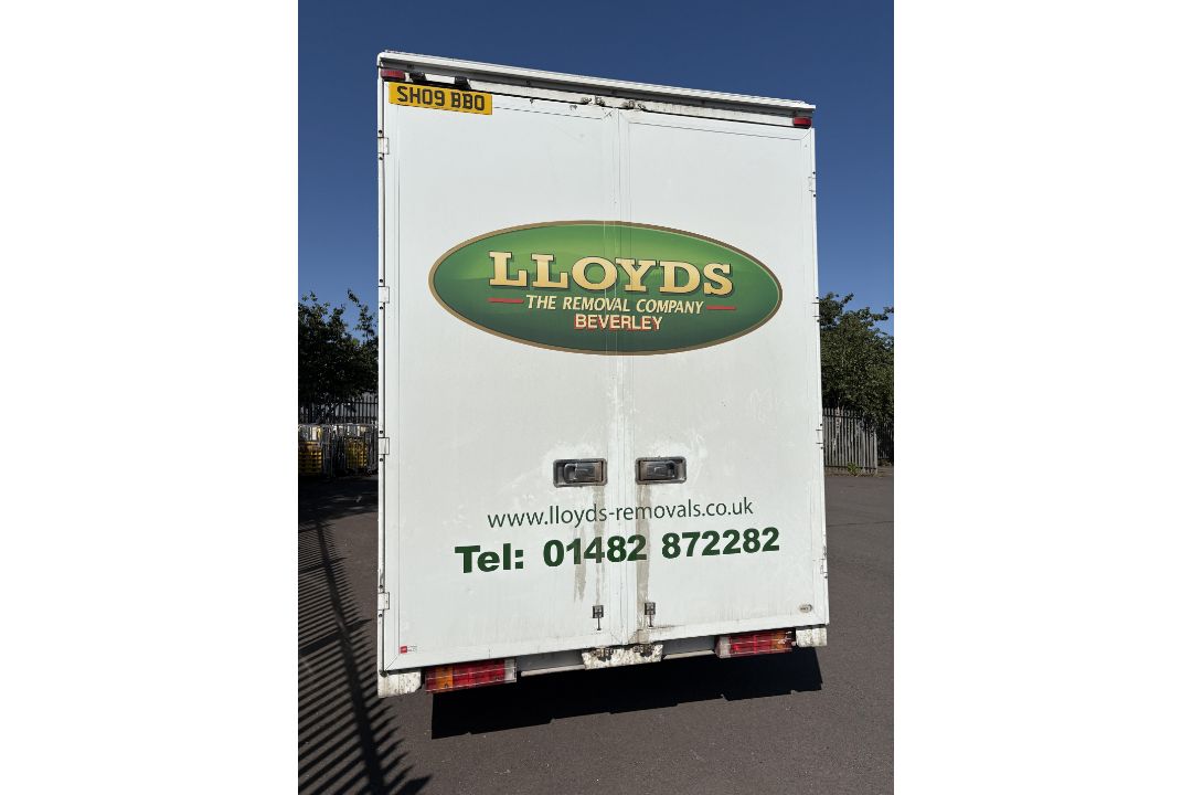 2009 Mercedes 816 Rigid Removals Van - Image 5 of 19