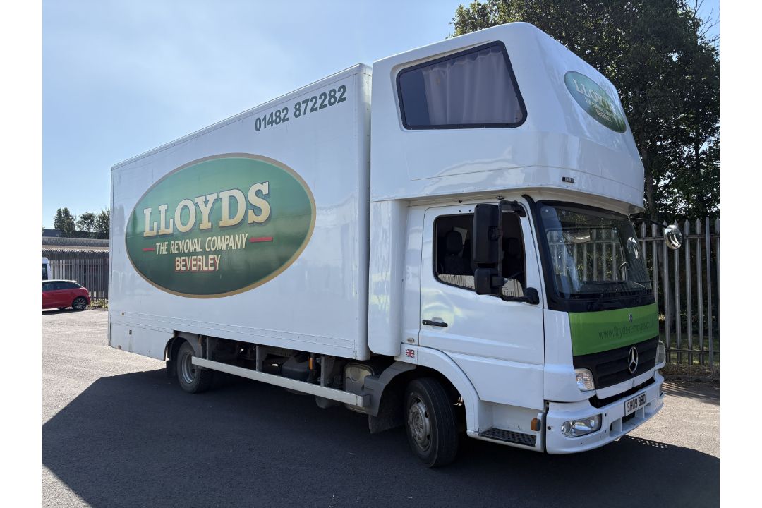 2009 Mercedes 816 Rigid Removals Van - Image 2 of 19