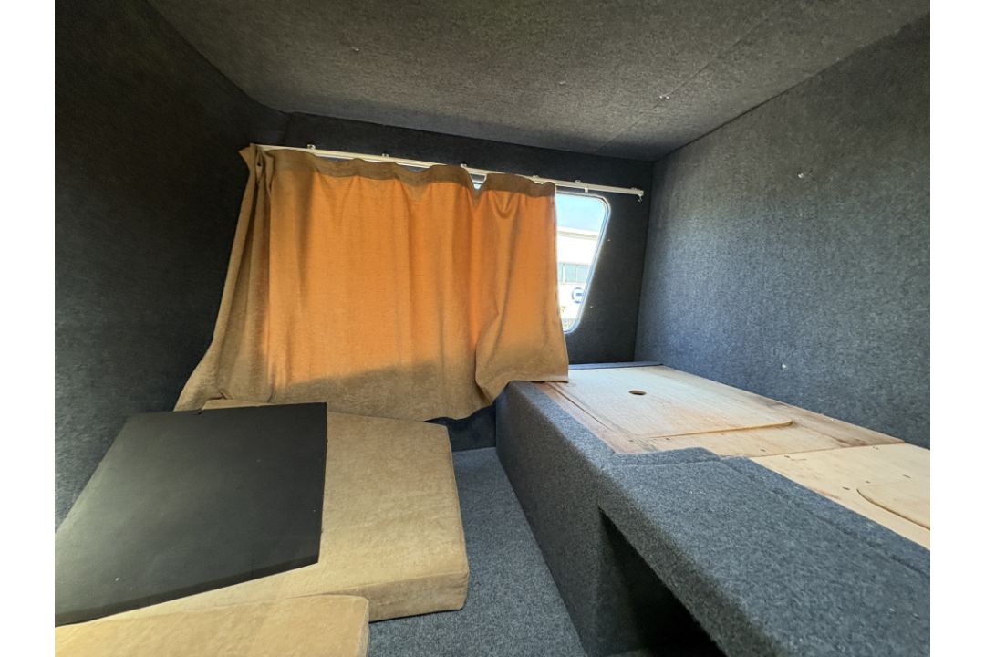 2009 Mercedes 816 Rigid Removals Van - Image 14 of 19