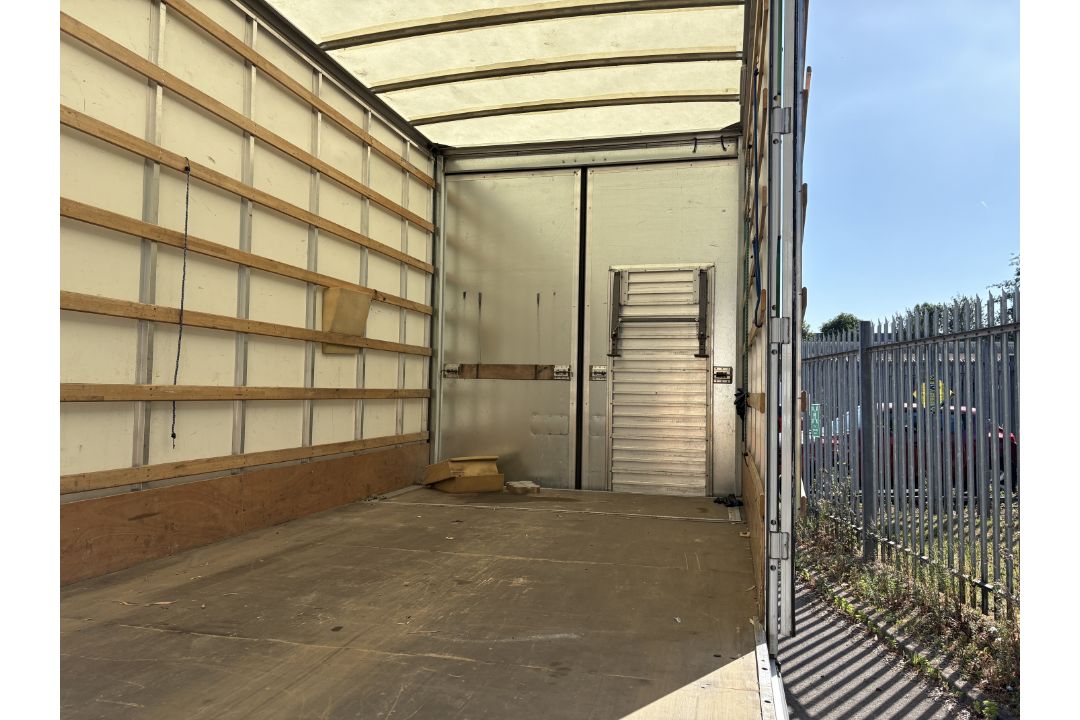 2009 Mercedes 816 Rigid Removals Van - Image 8 of 19
